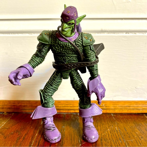 Marvel legends Green Goblin 6.5in. Action Figure 2003 - Picture 1 of 5